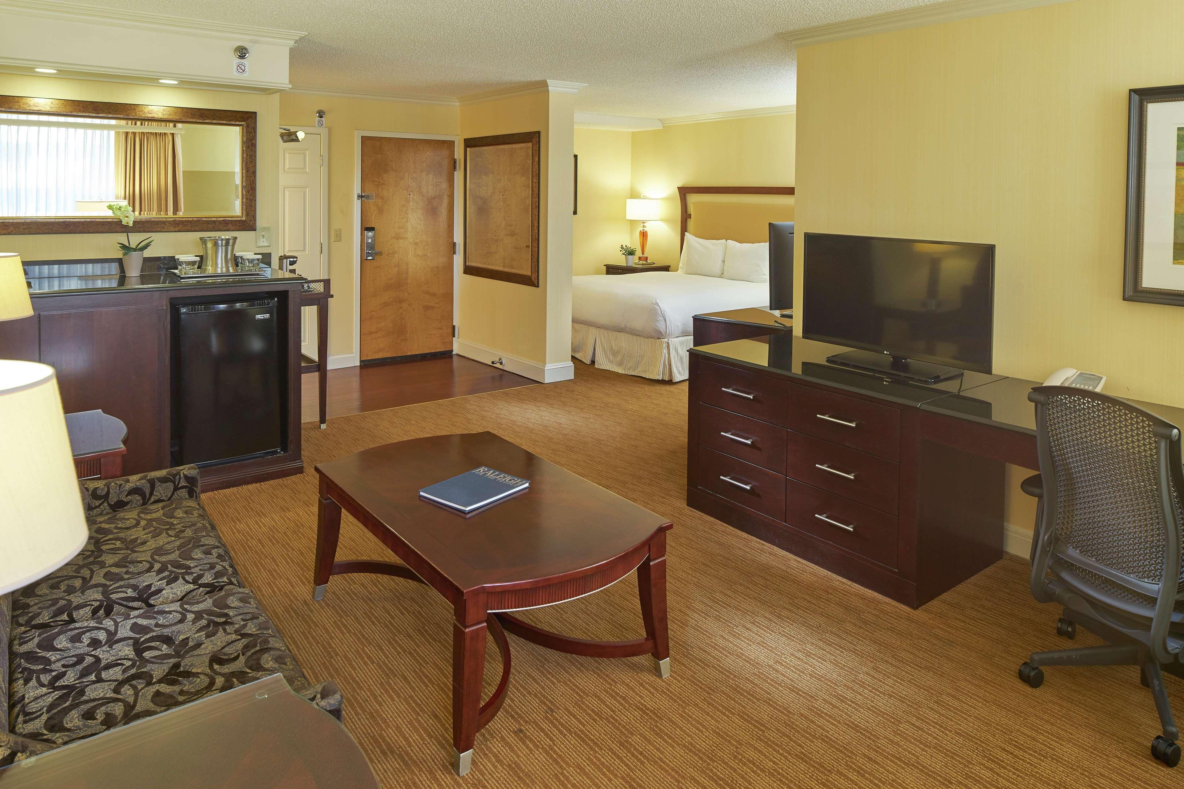 Hotel Hilton Raleigh North Hills Habitación foto