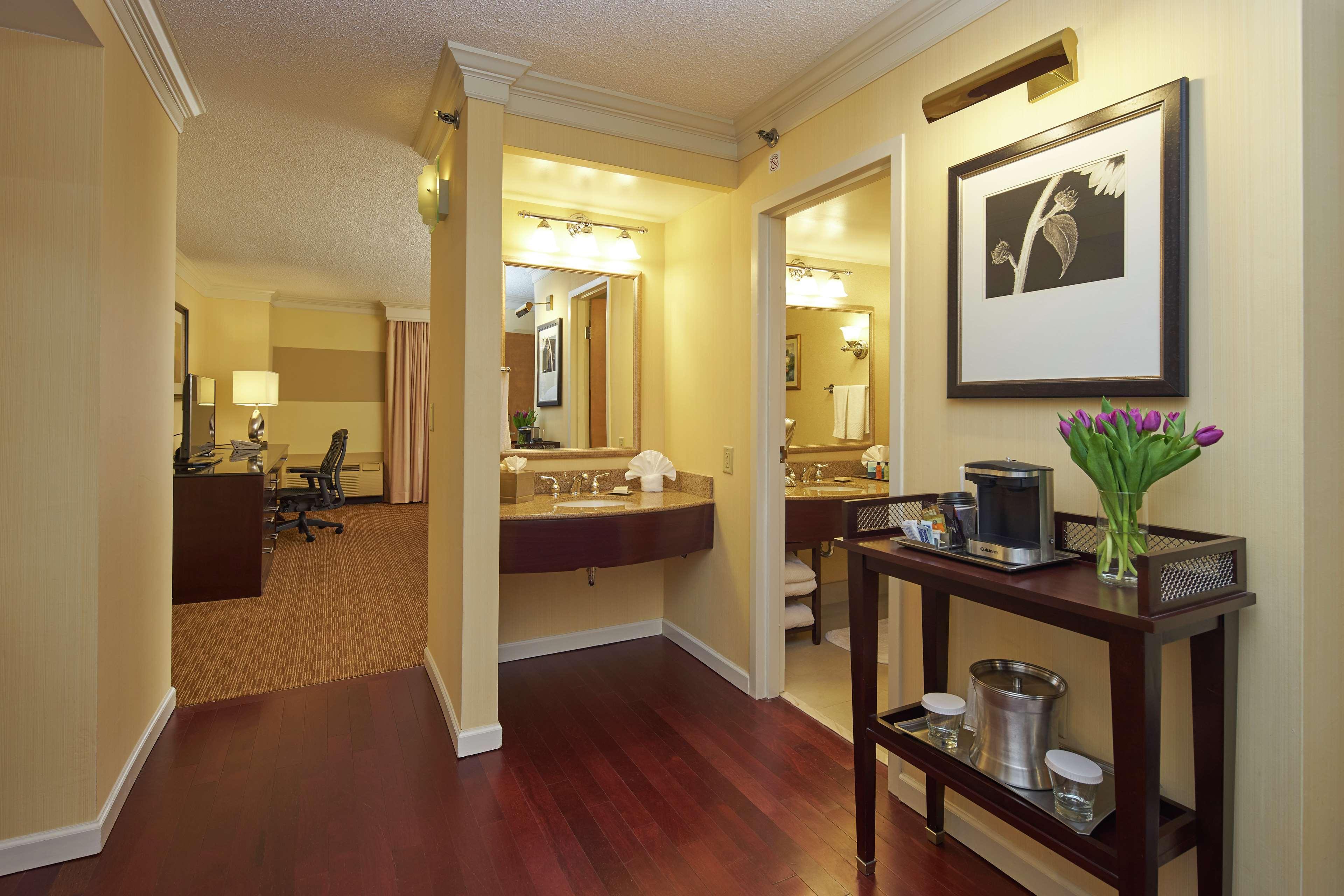 Hotel Hilton Raleigh North Hills Habitación foto
