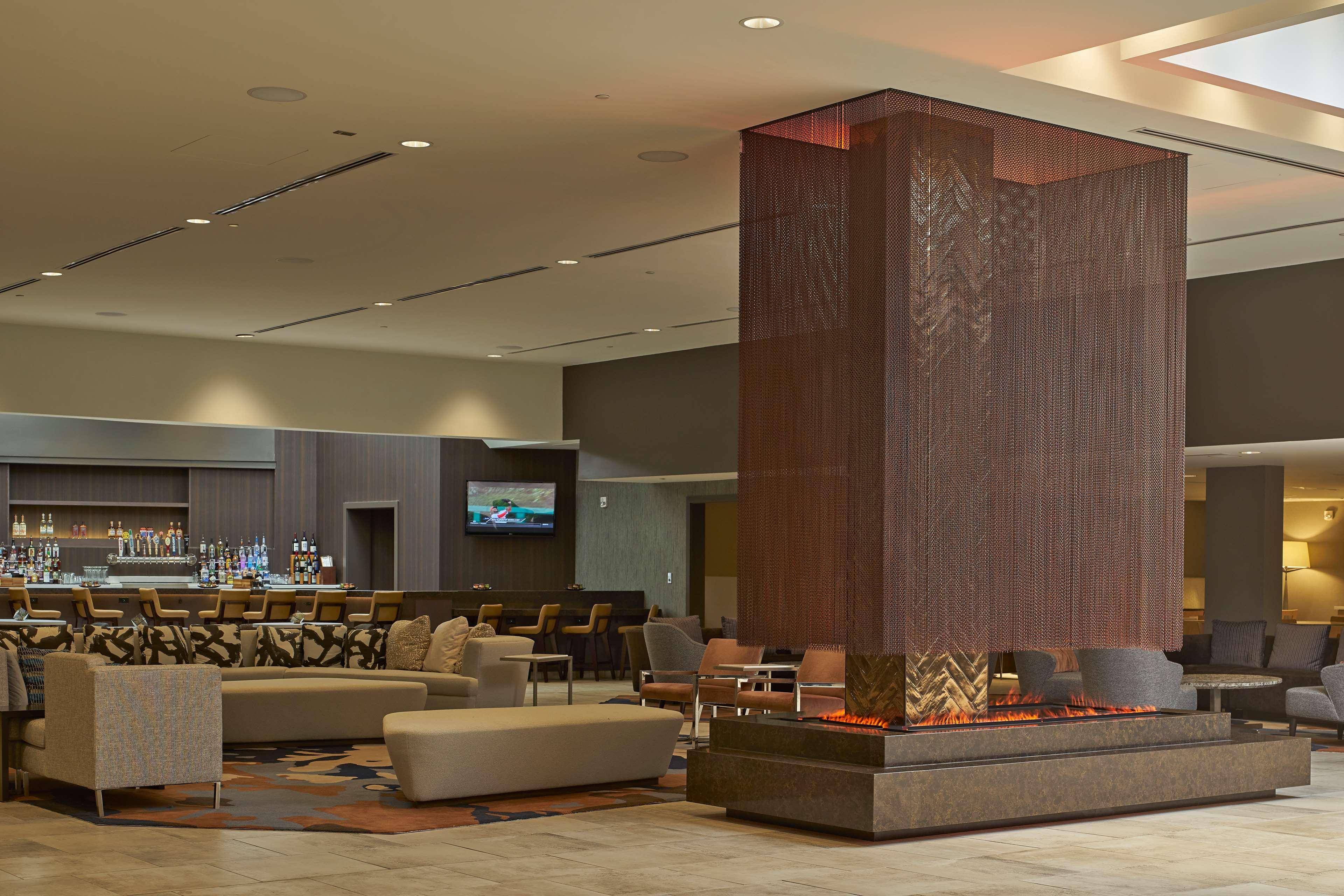 Hotel Hilton Raleigh North Hills Facilidades foto