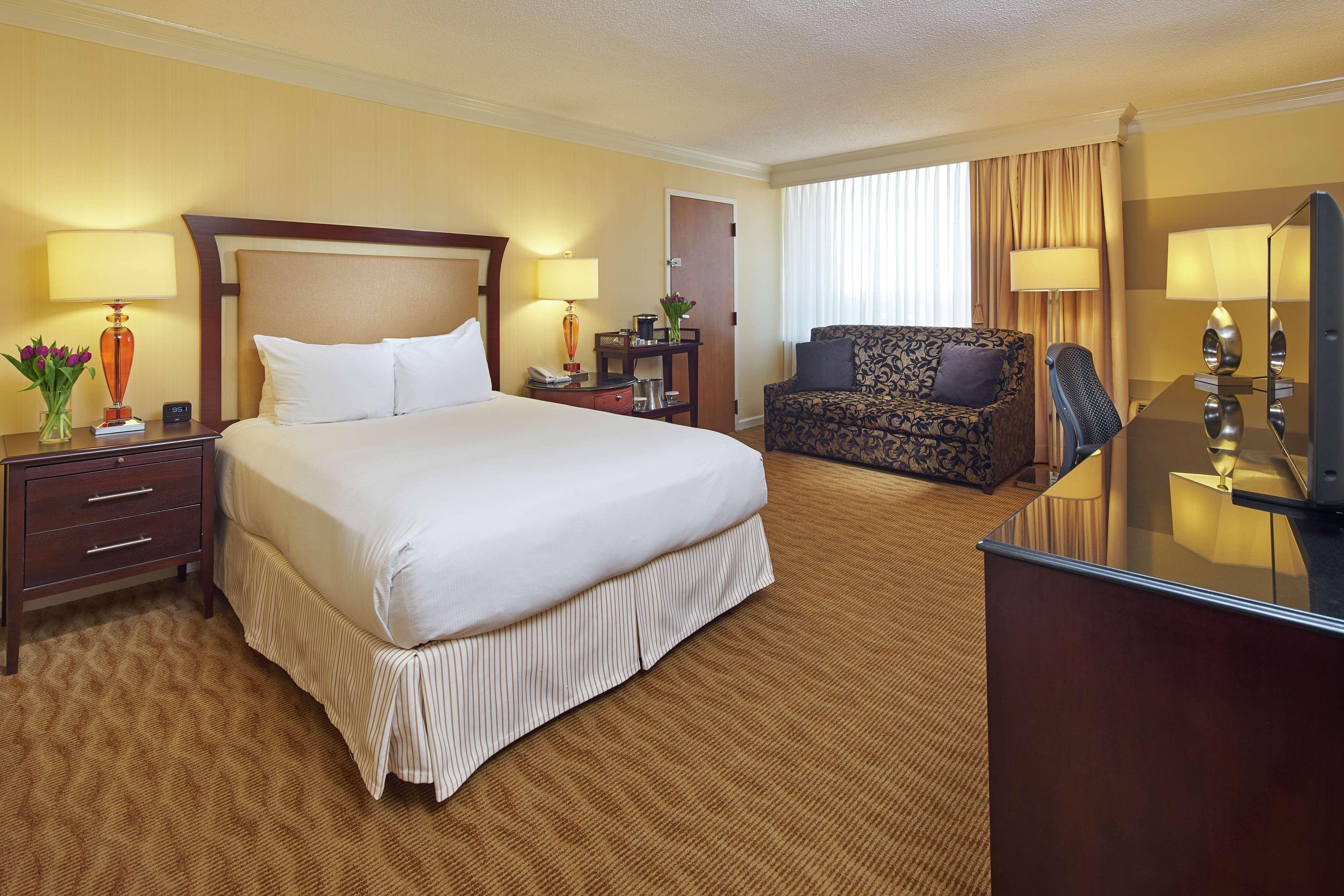 Hotel Hilton Raleigh North Hills Habitación foto