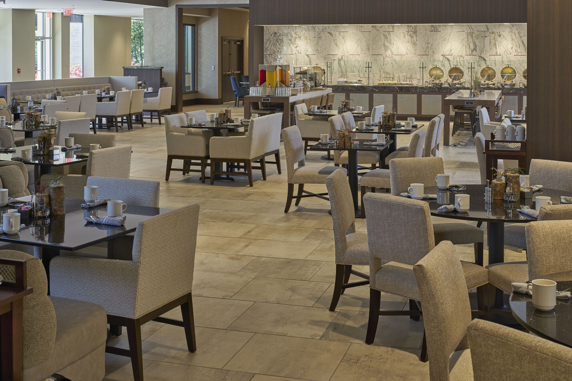 Hotel Hilton Raleigh North Hills Facilidades foto